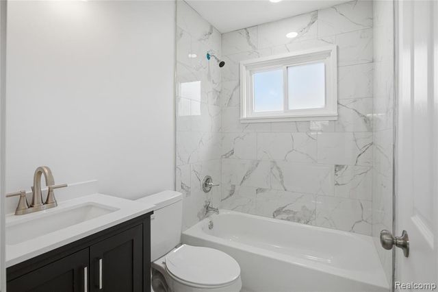 23384 Vassar Avenue, Hazel Park, MI 48030