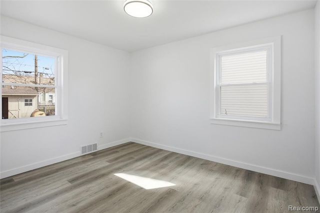 23384 Vassar Avenue, Hazel Park, MI 48030