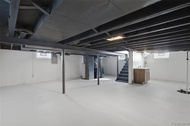 23384 Vassar Avenue, Hazel Park, MI 48030