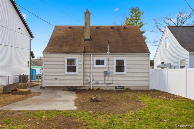 23384 Vassar Avenue, Hazel Park, MI 48030