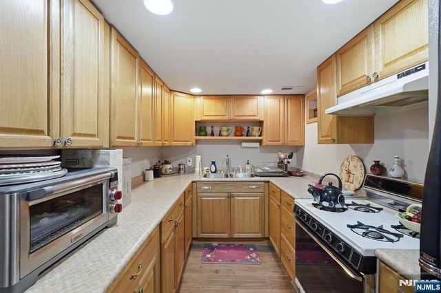 153 Stefanic Avenue, Elmwood Park, NJ 07407