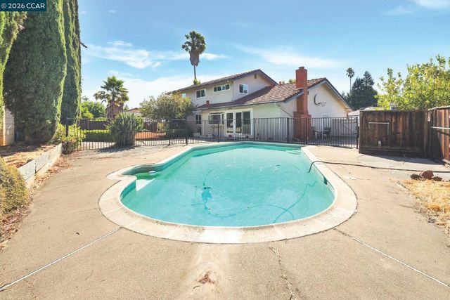 1533 Longford Ct, Walnut Creek, CA 94598