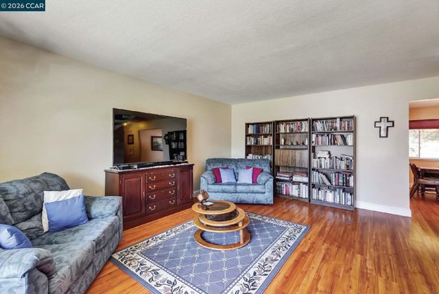 1533 Longford Ct, Walnut Creek, CA 94598