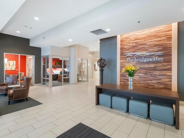 215 10th Avenue S 703, Minneapolis, MN 55415