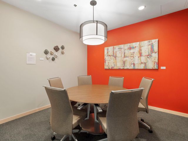 215 10th Avenue S 703, Minneapolis, MN 55415