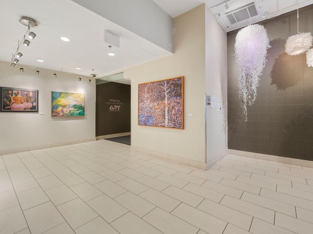 215 10th Avenue S 703, Minneapolis, MN 55415