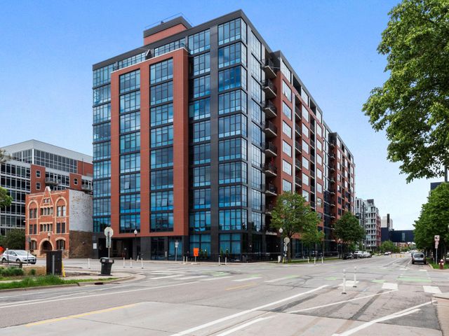 215 10th Avenue S 703, Minneapolis, MN 55415