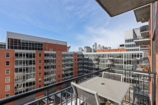 215 10th Avenue S 703, Minneapolis, MN 55415