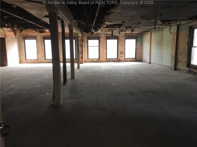 814 Virginia Street E 4, Charleston, WV 25301