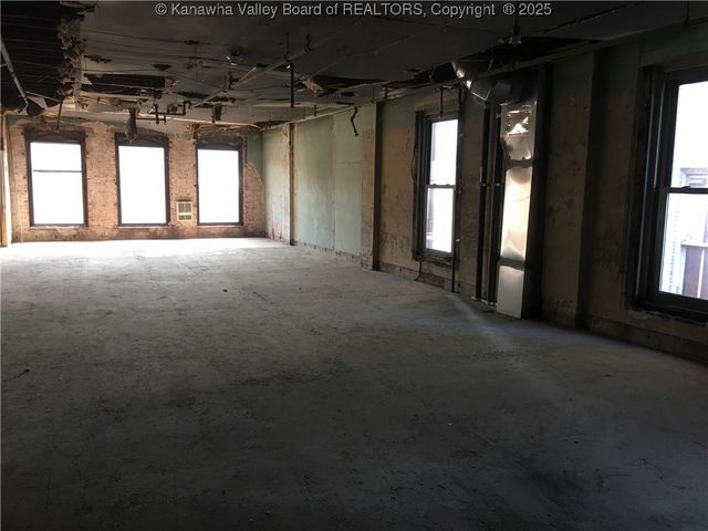 814 Virginia Street E 4, Charleston, WV 25301