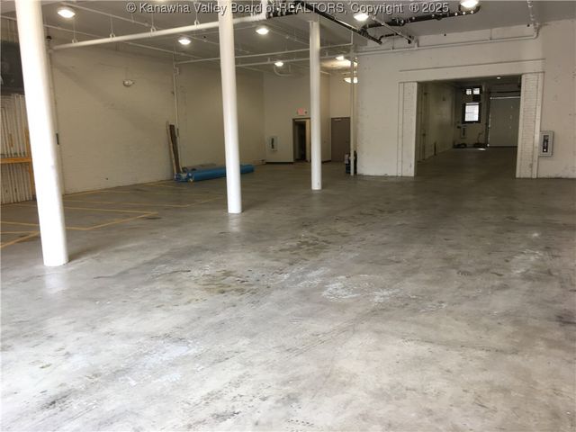 814 Virginia Street E 4, Charleston, WV 25301