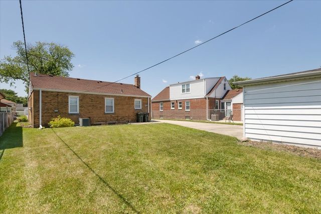 8841 Menard Avenue, Morton Grove, IL 60053