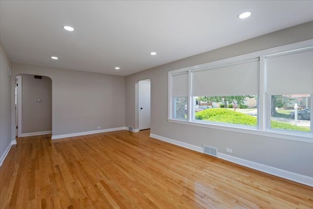 8841 Menard Avenue, Morton Grove, IL 60053
