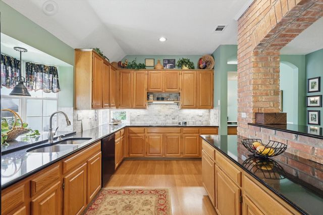 2610 Fernwood Drive, Highland Village, TX 75077