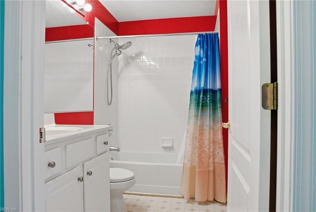 1303 Buoy CT, Suffolk, VA 23435