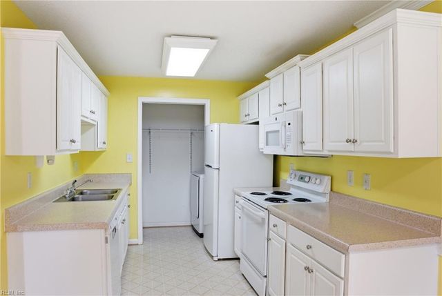 1303 Buoy CT, Suffolk, VA 23435