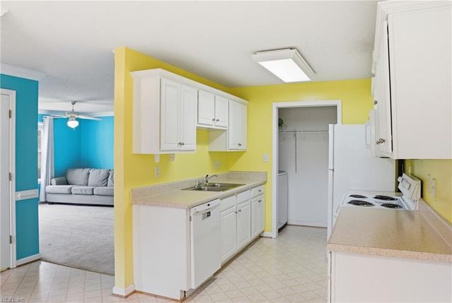 1303 Buoy CT, Suffolk, VA 23435