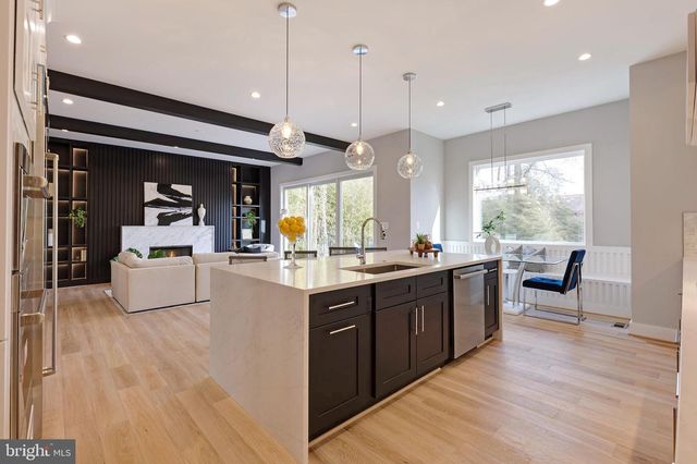 125 CASMAR ST SE, Vienna, VA 22180