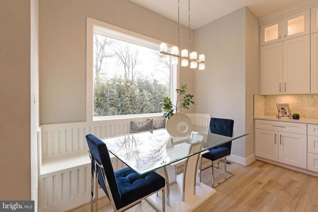 125 CASMAR ST SE, Vienna, VA 22180