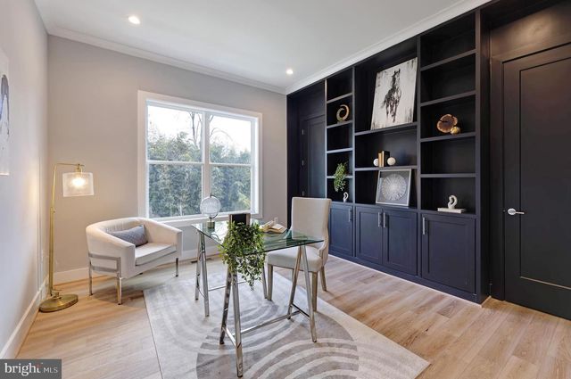 125 CASMAR ST SE, Vienna, VA 22180