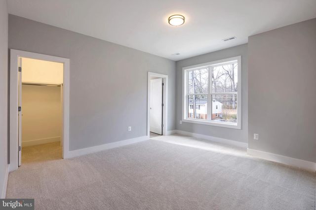 125 CASMAR ST SE, Vienna, VA 22180
