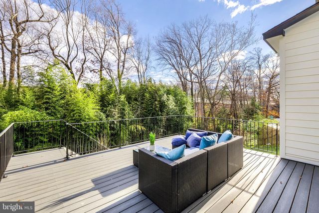 125 CASMAR ST SE, Vienna, VA 22180