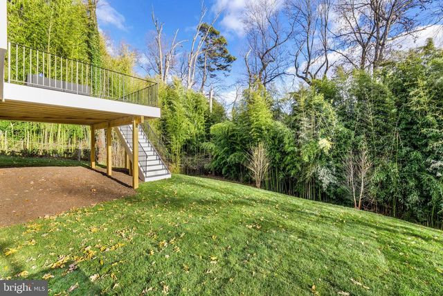 125 CASMAR ST SE, Vienna, VA 22180