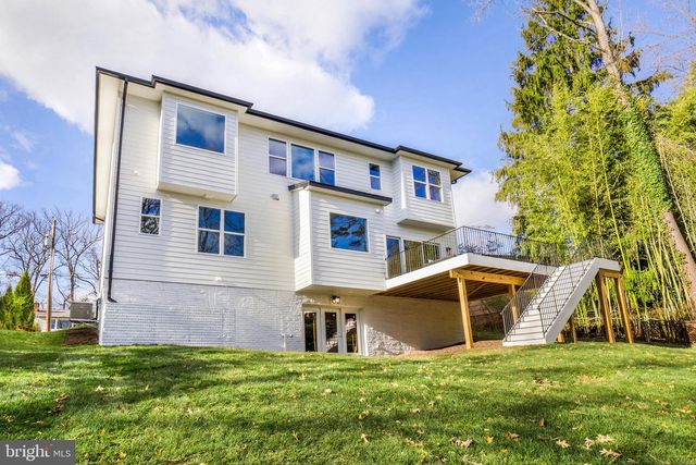 125 CASMAR ST SE, Vienna, VA 22180