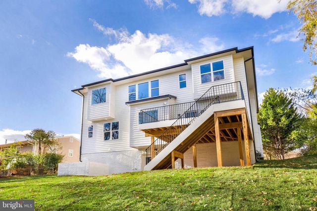 125 CASMAR ST SE, Vienna, VA 22180