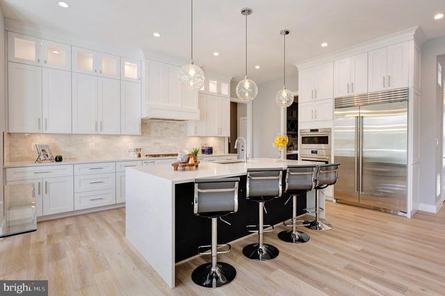 125 CASMAR ST SE, Vienna, VA 22180