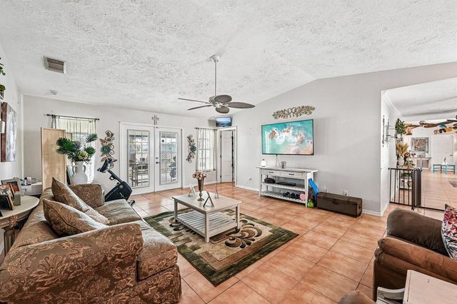 2457 SW Mercer Street, Port St. Lucie, FL 34984