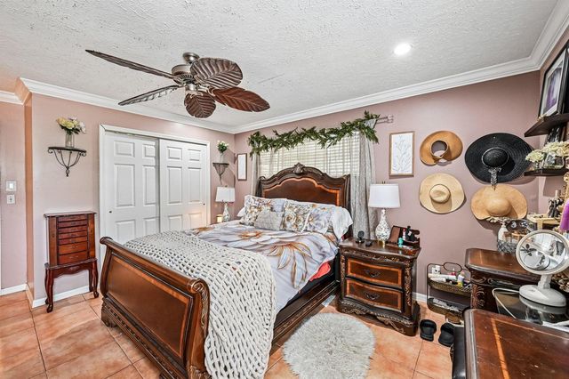 2457 SW Mercer Street, Port St. Lucie, FL 34984