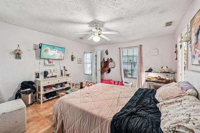 2457 SW Mercer Street, Port St. Lucie, FL 34984