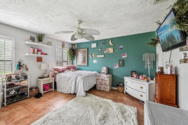 2457 SW Mercer Street, Port St. Lucie, FL 34984