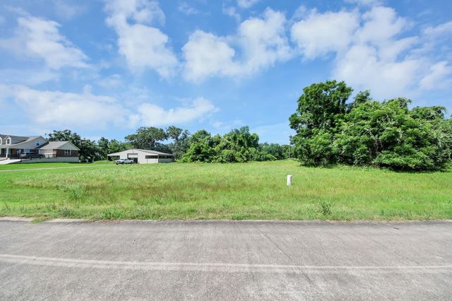 406 Rancho Chico Trail, Angleton, TX 77515