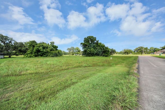 406 Rancho Chico Trail, Angleton, TX 77515