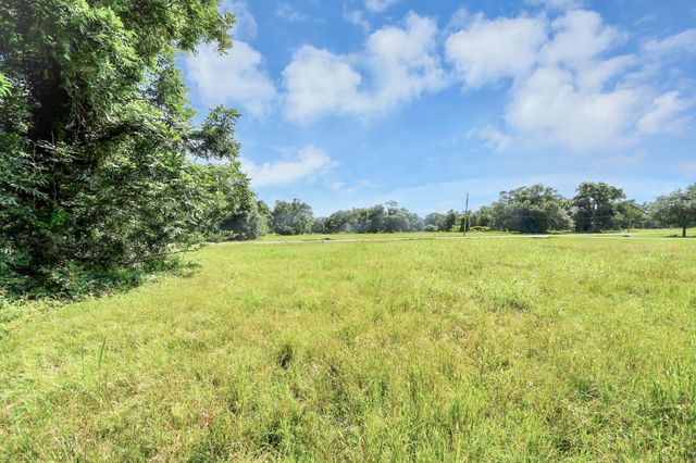 406 Rancho Chico Trail, Angleton, TX 77515