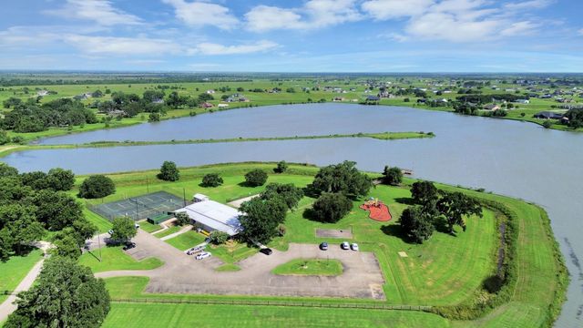 406 Rancho Chico Trail, Angleton, TX 77515