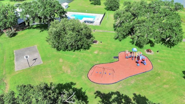 406 Rancho Chico Trail, Angleton, TX 77515