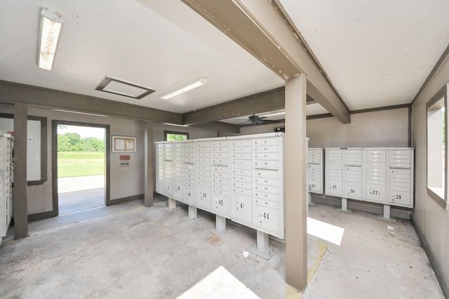 406 Rancho Chico Trail, Angleton, TX 77515