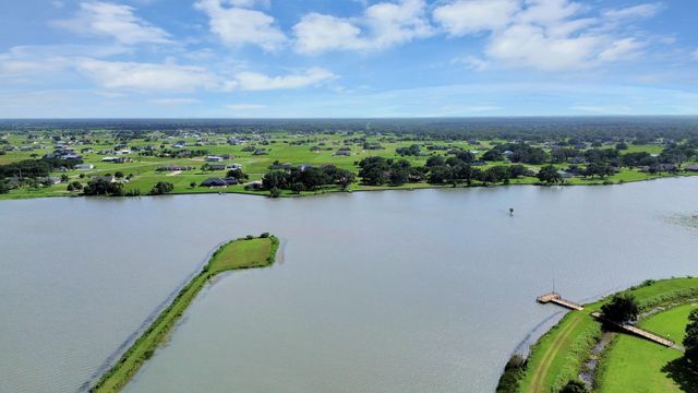 406 Rancho Chico Trail, Angleton, TX 77515