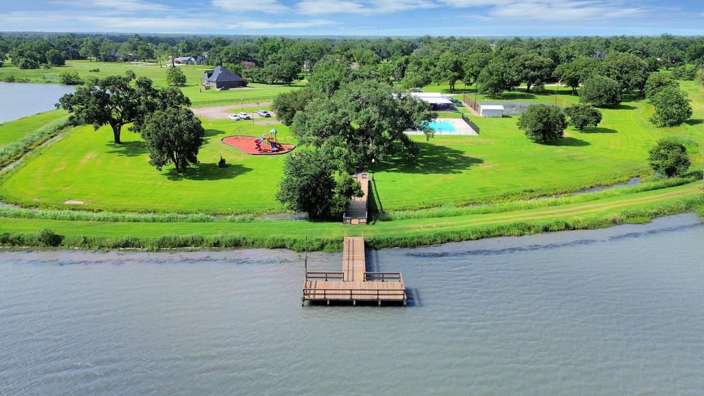 406 Rancho Chico Trail, Angleton, TX 77515