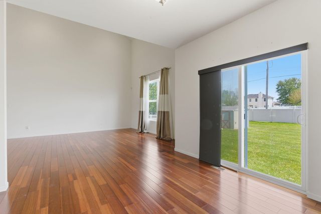 2527 Tate Drive, Schererville, IN 46375