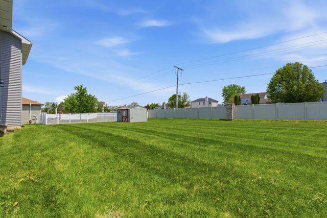 2527 Tate Drive, Schererville, IN 46375