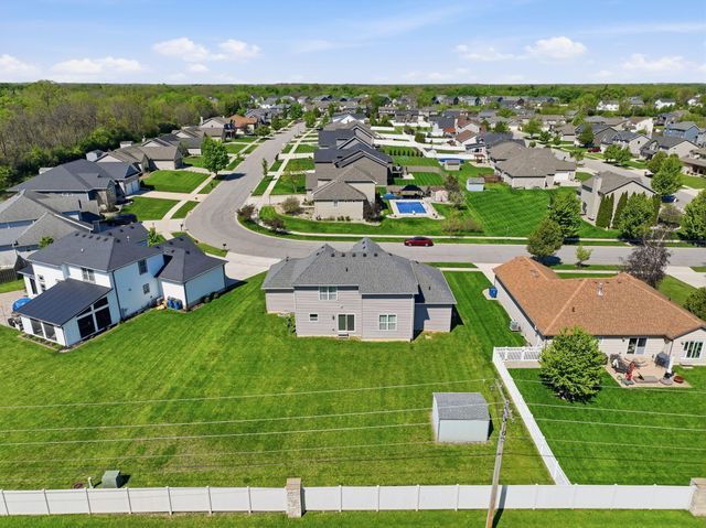 2527 Tate Drive, Schererville, IN 46375