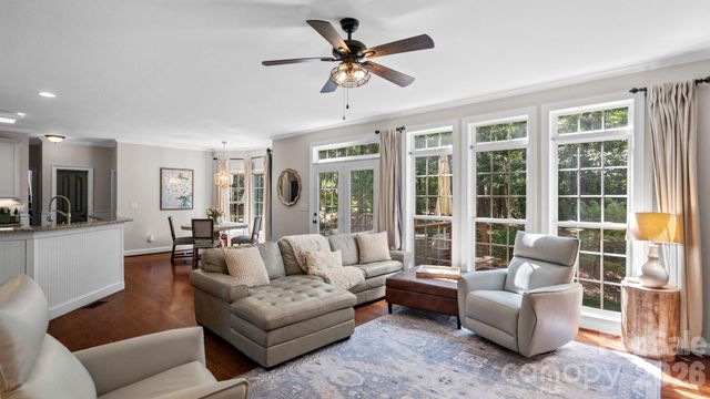 6204 Pumpernickel Lane, Wesley Chapel, NC 28110