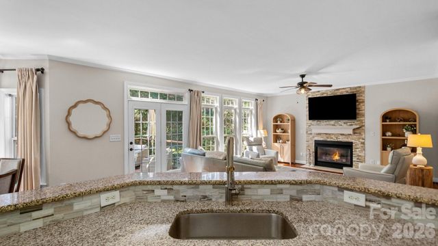 6204 Pumpernickel Lane, Wesley Chapel, NC 28110