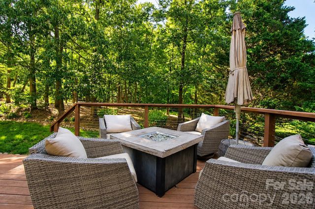 6204 Pumpernickel Lane, Wesley Chapel, NC 28110