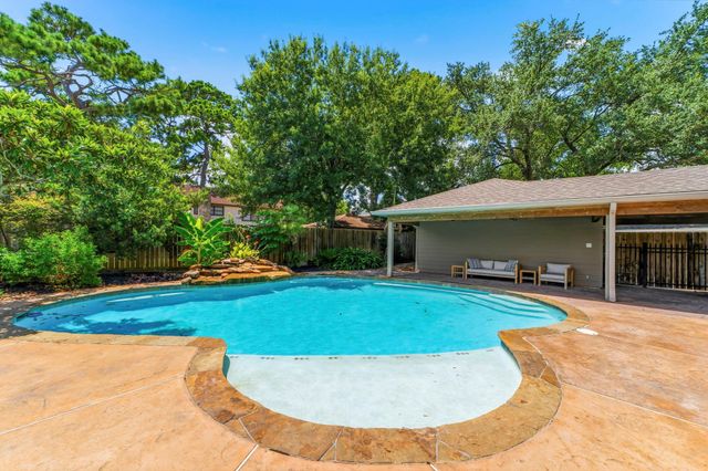 8307 Ivan Reid Drive, Houston, TX 77040