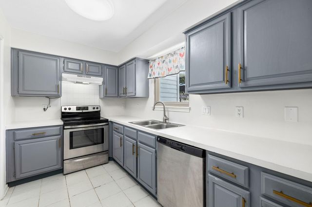 9263 Westwood Village Drive 50, Houston, TX 77036